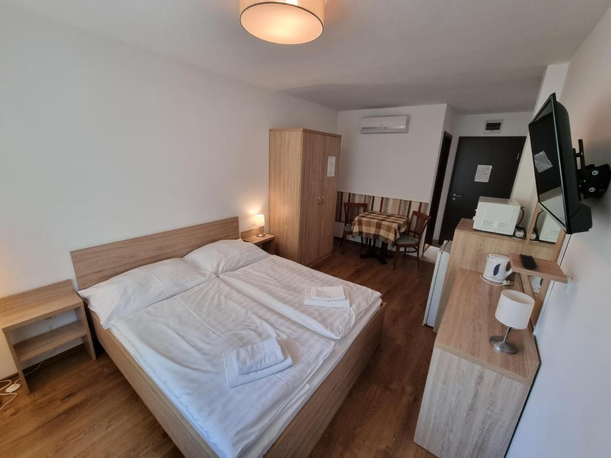 Adam Apartmanhaz Siofok Ruang foto