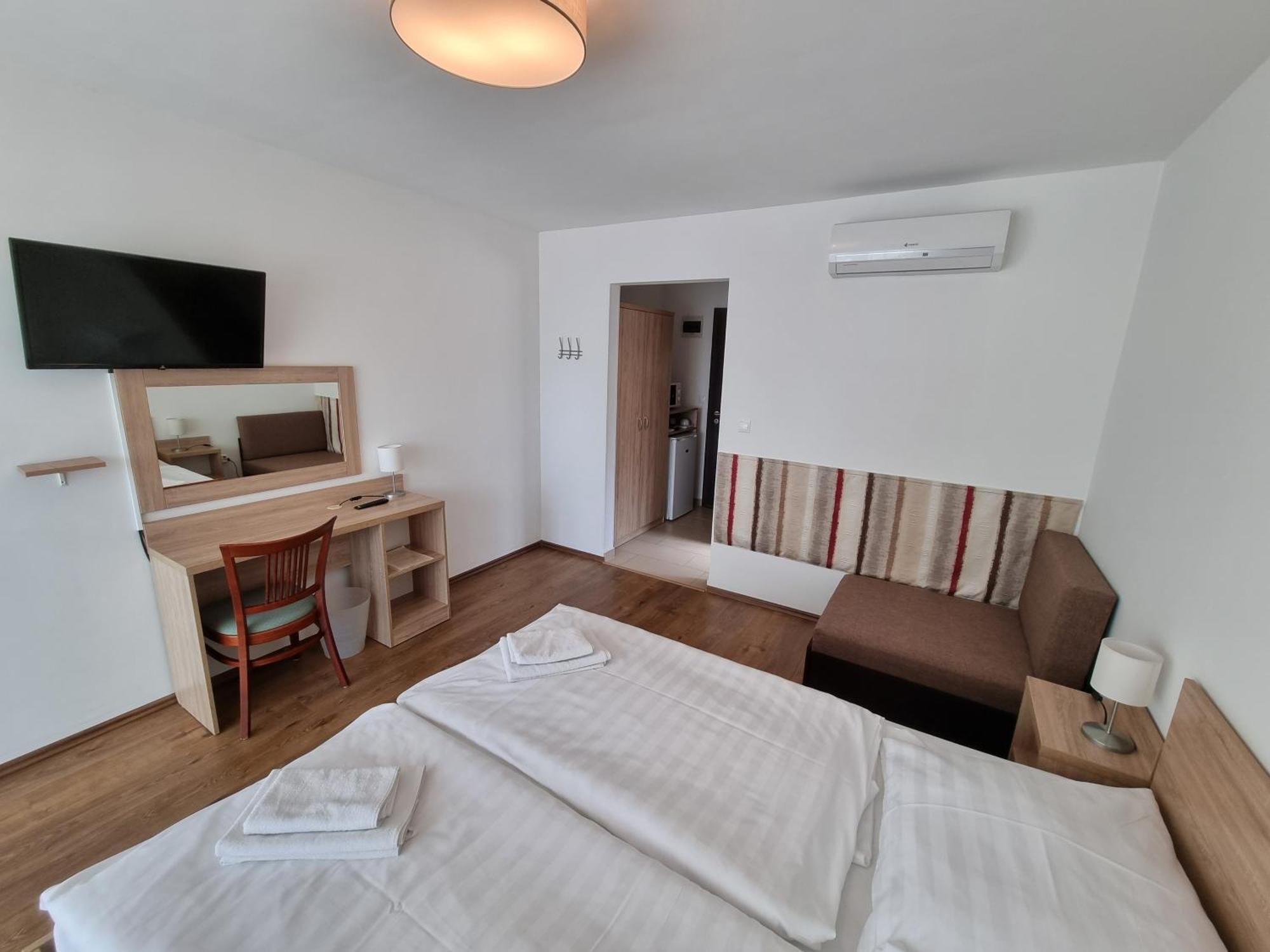 Adam Apartmanhaz Siofok Ruang foto