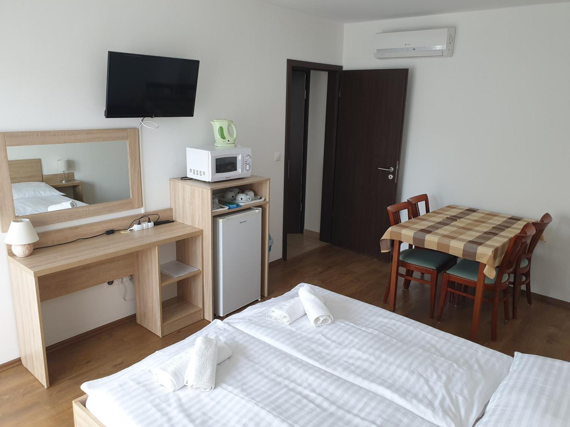 Adam Apartmanhaz Siofok Ruang foto